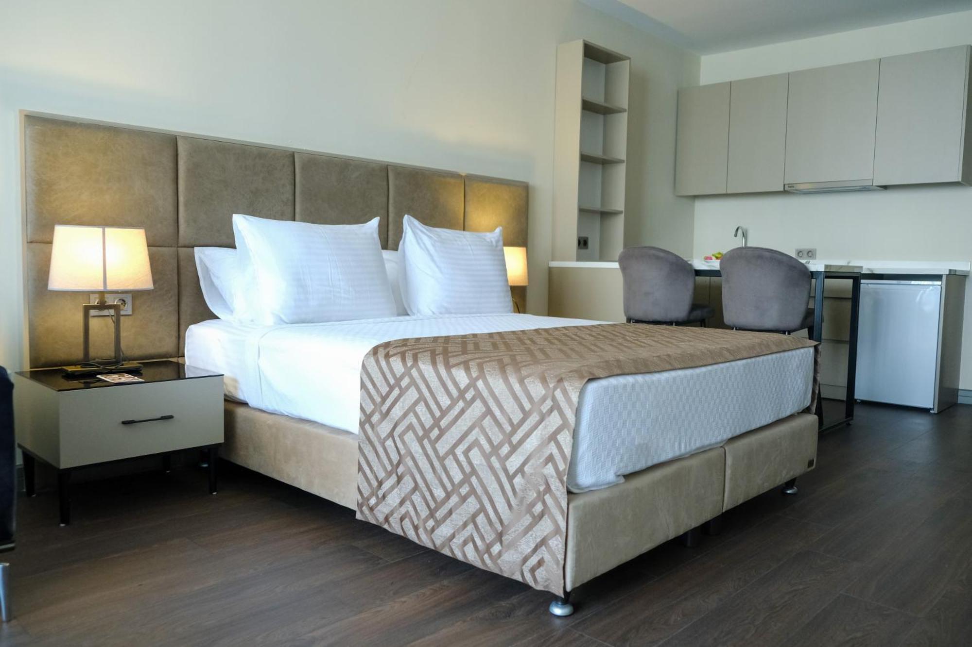Alice Hotel Анталия Екстериор снимка