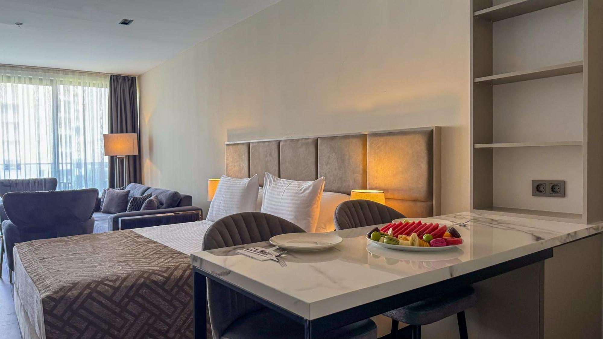 Alice Hotel Анталия Екстериор снимка