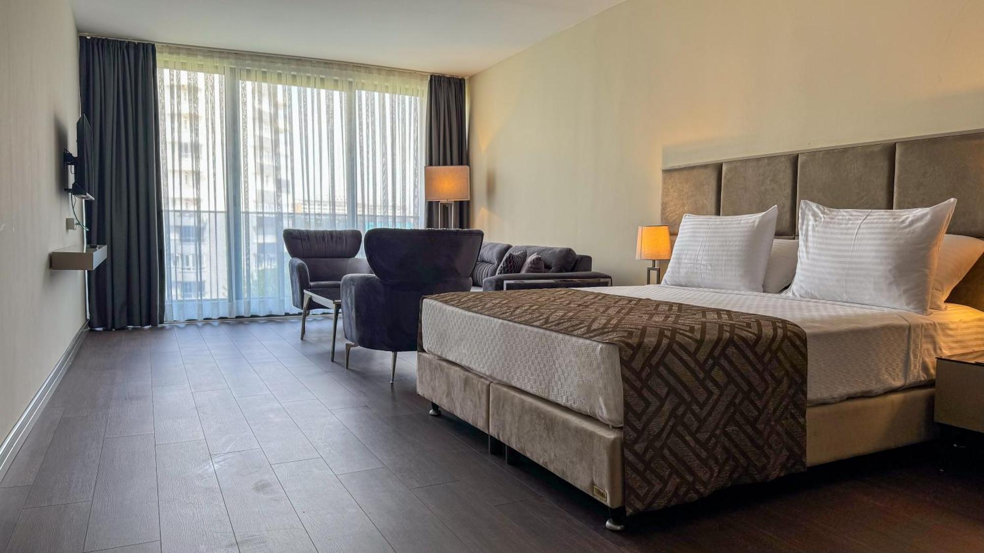 Alice Hotel Анталия Екстериор снимка