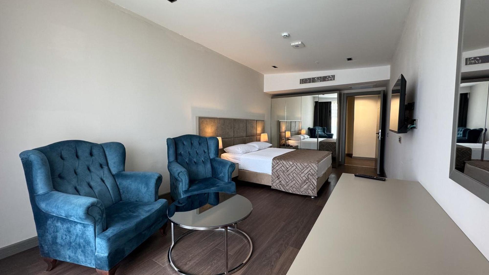 Alice Hotel Анталия Екстериор снимка