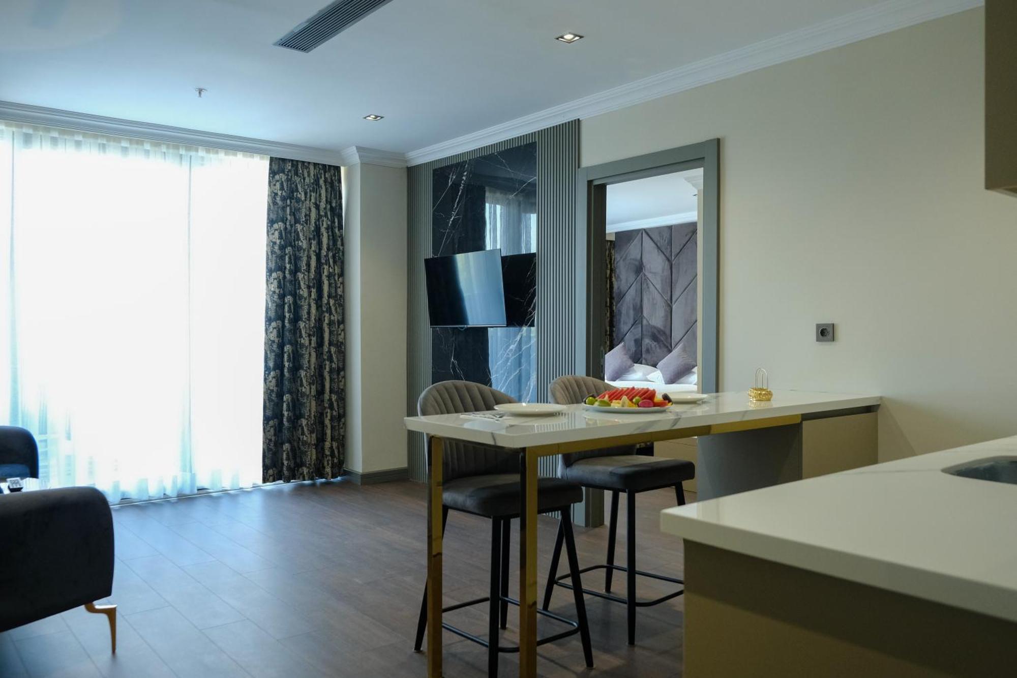 Alice Hotel Анталия Екстериор снимка