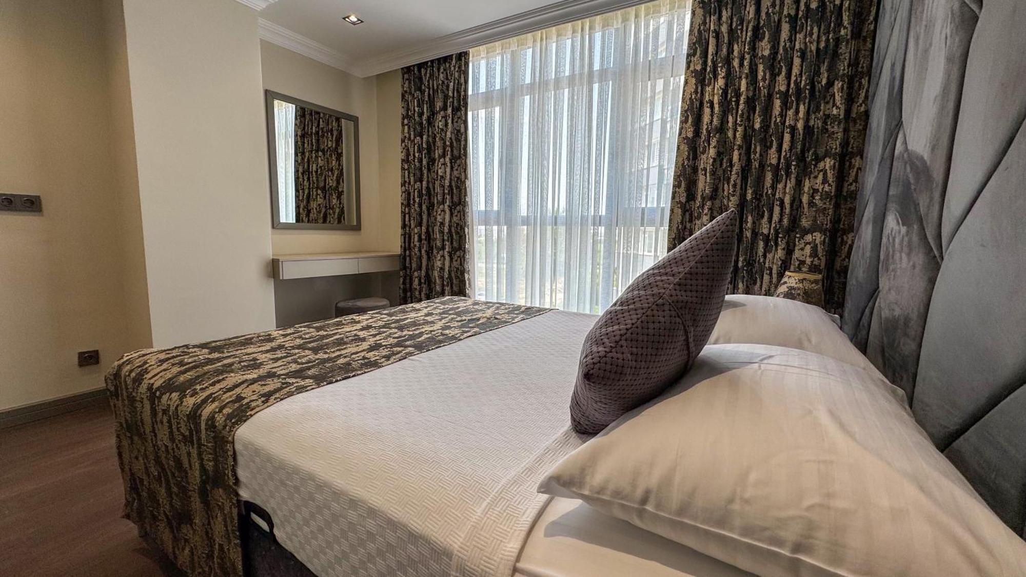 Alice Hotel Анталия Екстериор снимка