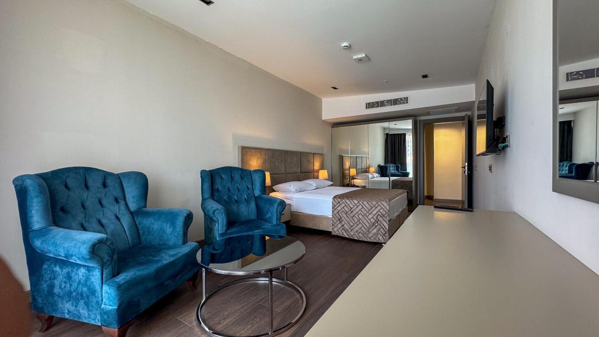 Alice Hotel Анталия Екстериор снимка